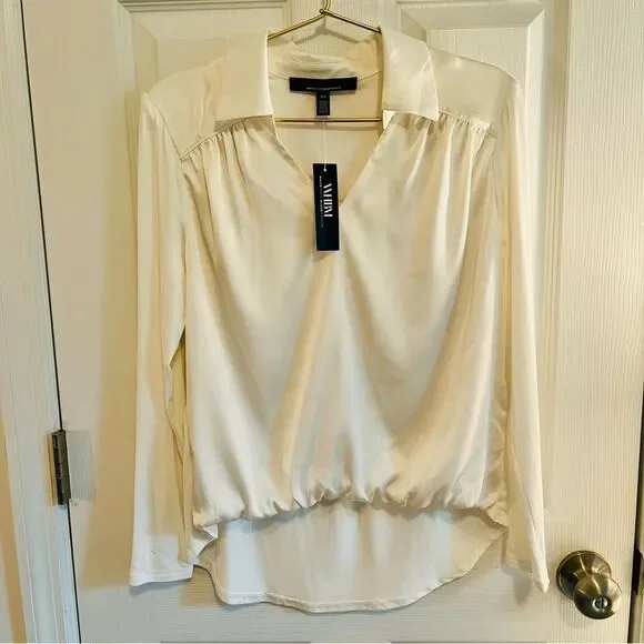 NWT White House Black Market Cream Blouse - Picture 2 of 6